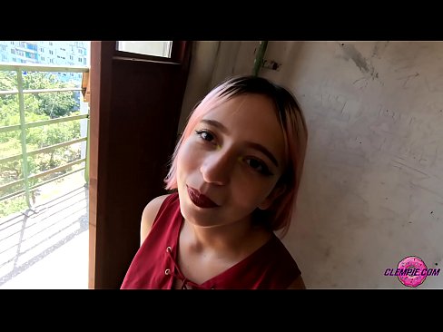 ❤️ סענסואַל תּלמיד סאַקס אַ פרעמדער אין די אָוטבאַקק - מיט זיין פּנים ️ נאָר פּאָרן ביי yi.com-porn-hat.ru ☑